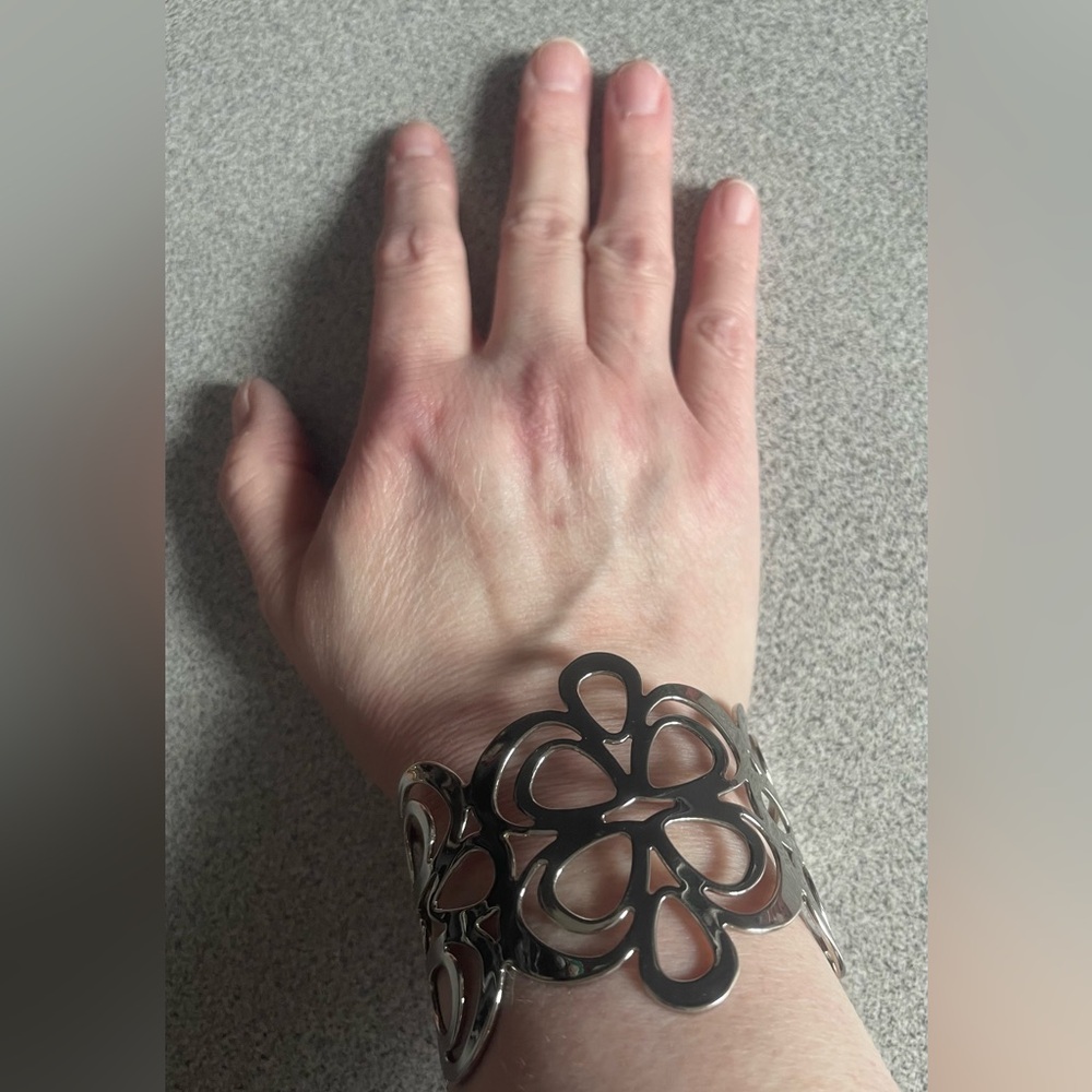 Pretty Silver Toned Cuff Bracelet